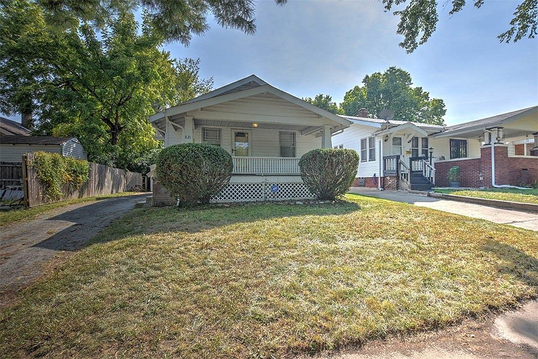 821 W Waggoner St, Decatur, IL 62526 Zillow