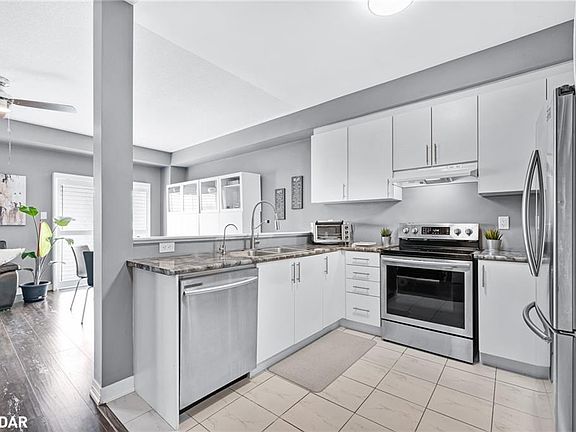 5th image of 7 Bedford Estates Cres