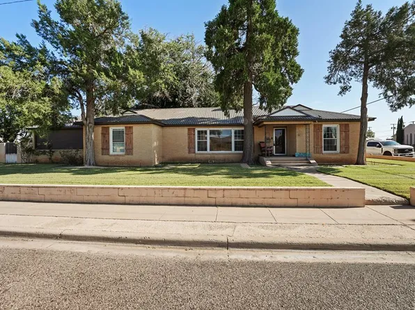 200 NE B St, Andrews, TX 79714