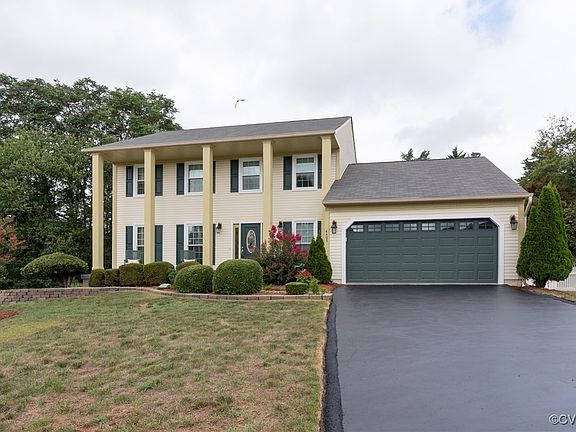 3rd image of 4405 Grayson Ln