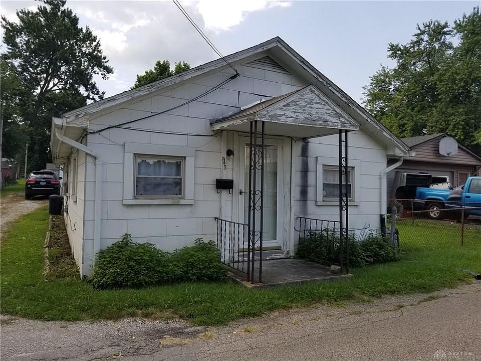 1st image of 943 McDowell St
