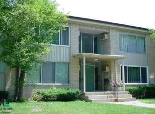 25541 Lahser Rd, Southfield, MI 48033