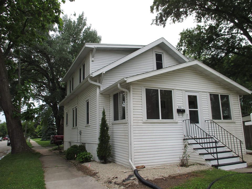 1st image of 921 Liberty St