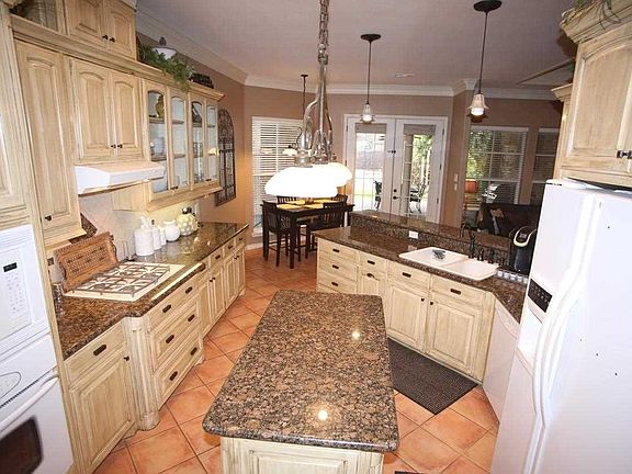 4th image of 3126 Hamilton Court Dr