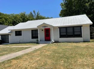 609 W Fawn St, Caldwell, TX 77836