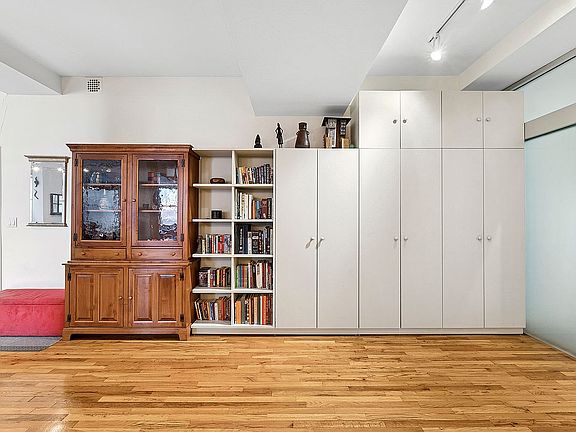 5th image of 176 Broadway APT 12D