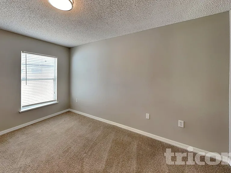 12945 Bridleford Dr — Photo 11