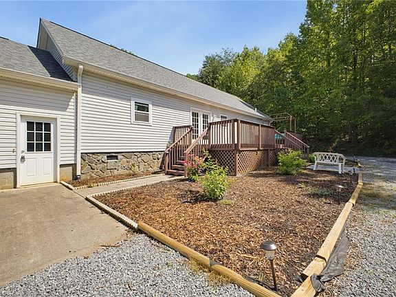 5th image of 3636 Shacktown Rd