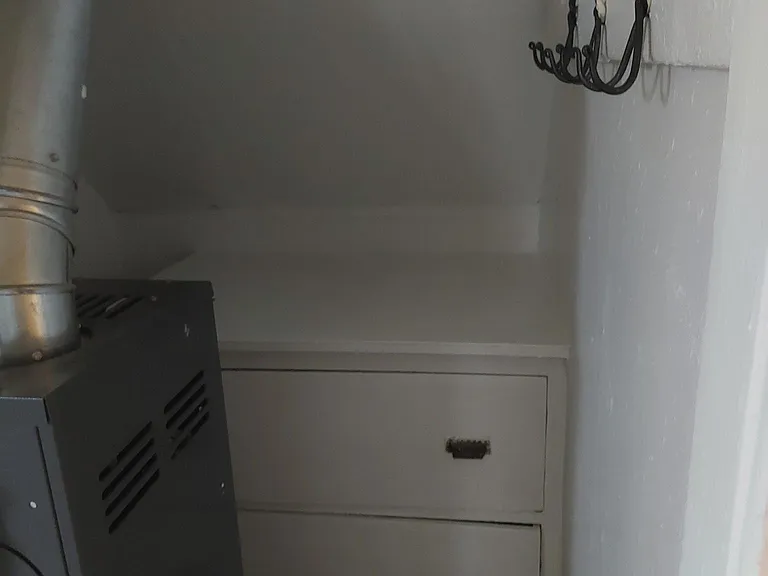 1343 Vine St #4 — Photo 10