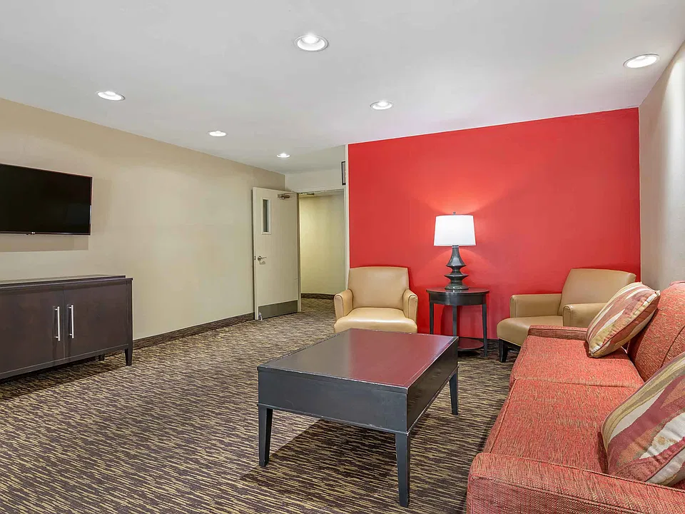 Lobby and Guest Check-in