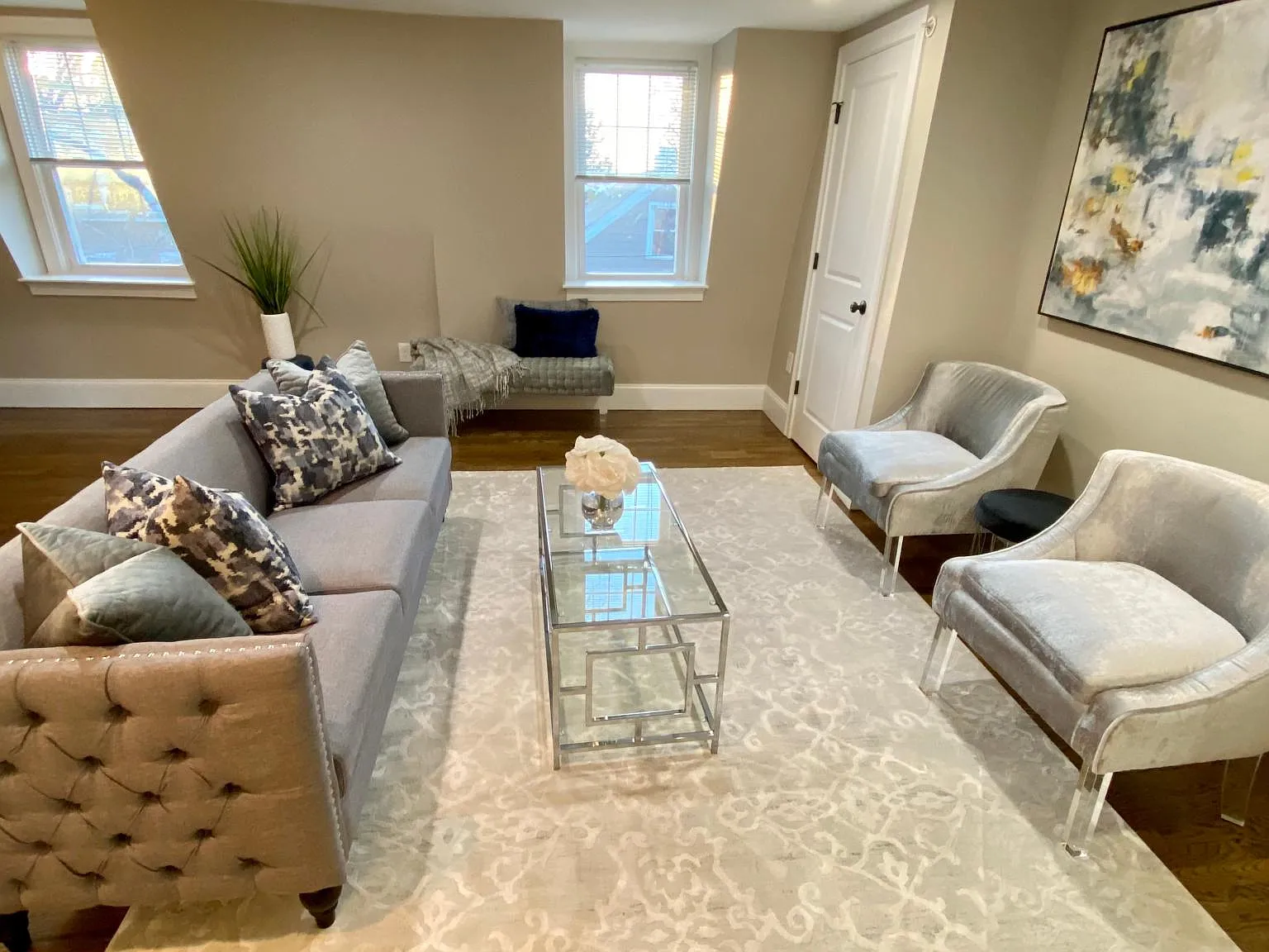 3 bed, 1.5 bath, 900 sqft, $4,000 — Photo 4