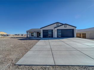 4398 S Los Lobos Ln, Fort Mohave, AZ 86426