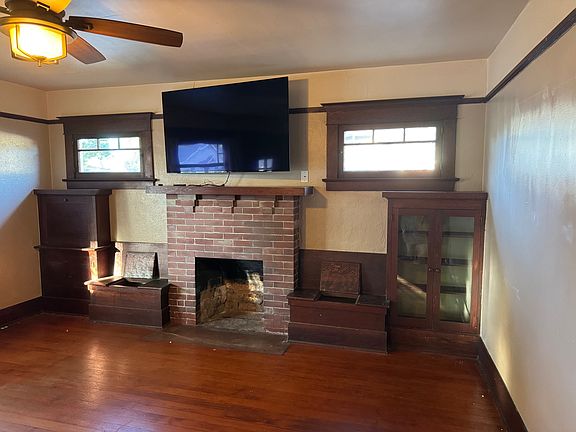 2nd image of 742 E Washington Ave