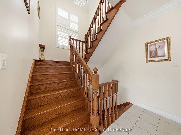 284 Maple Leaf Dr — Photo 17
