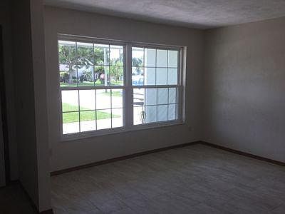 5th image of 722 Sleepy Hollow Dr
