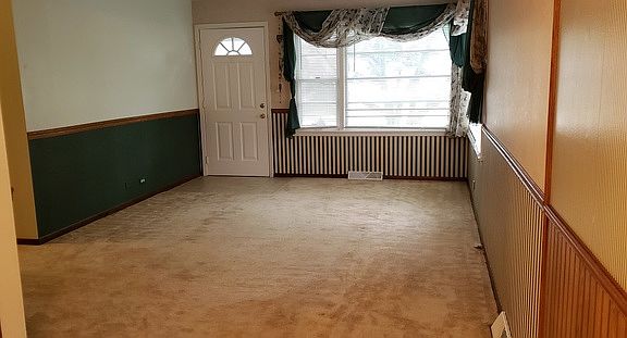 3rd image of 6644 Parkside Dr