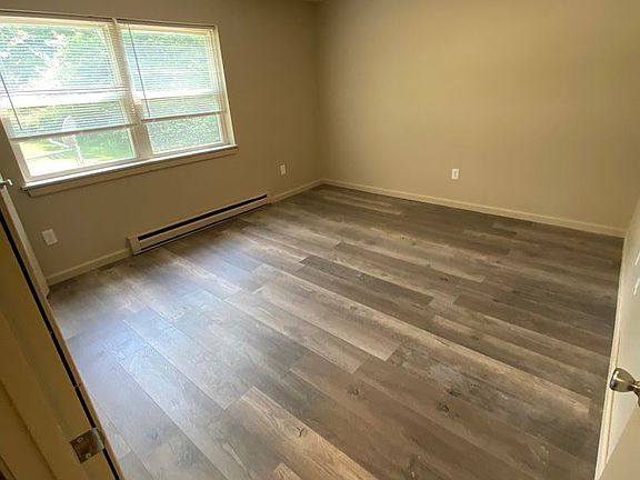 5th image of 2901 Lawnridge Ct APT F