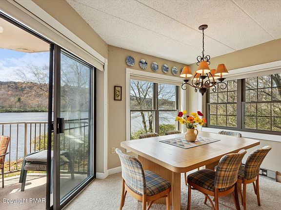 4th image of 63 Midlake Dr #202