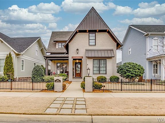 2nd image of 3579 Courtney Ave