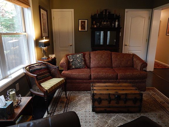 2nd image of 20 Wickatuck Dr