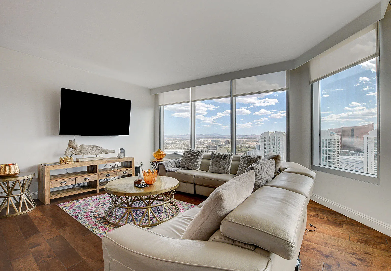 2 bed, 1399 sqft, $4,400 — Photo 2