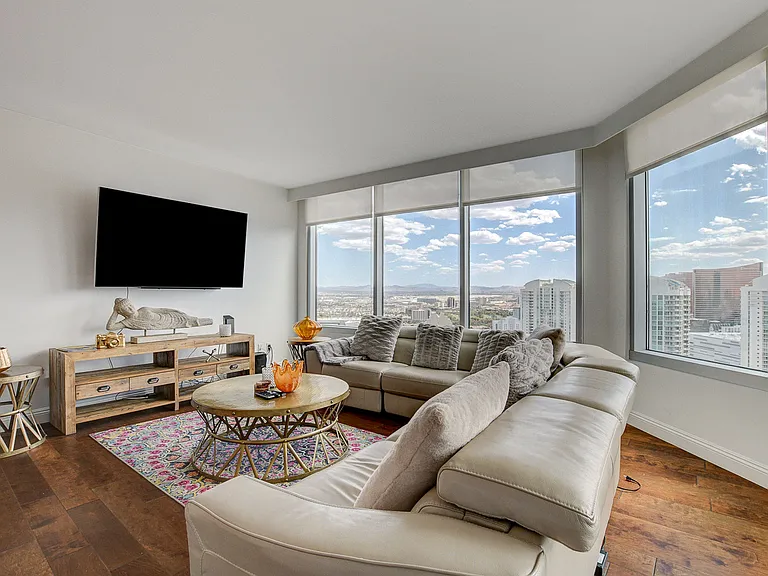 222 Karen Ave #4101 — Photo 2