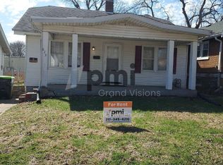 875 W Waggoner St, Decatur, IL 62526