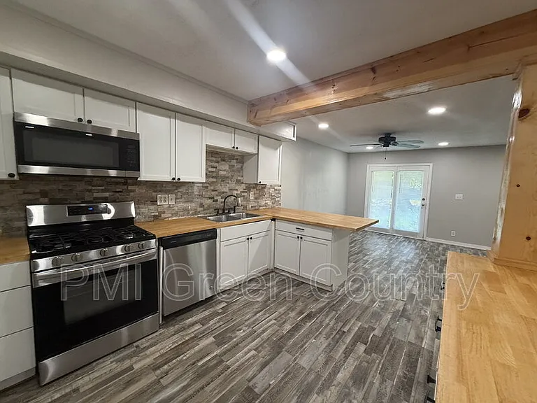 3425 S 114th East Ave — Photo 5
