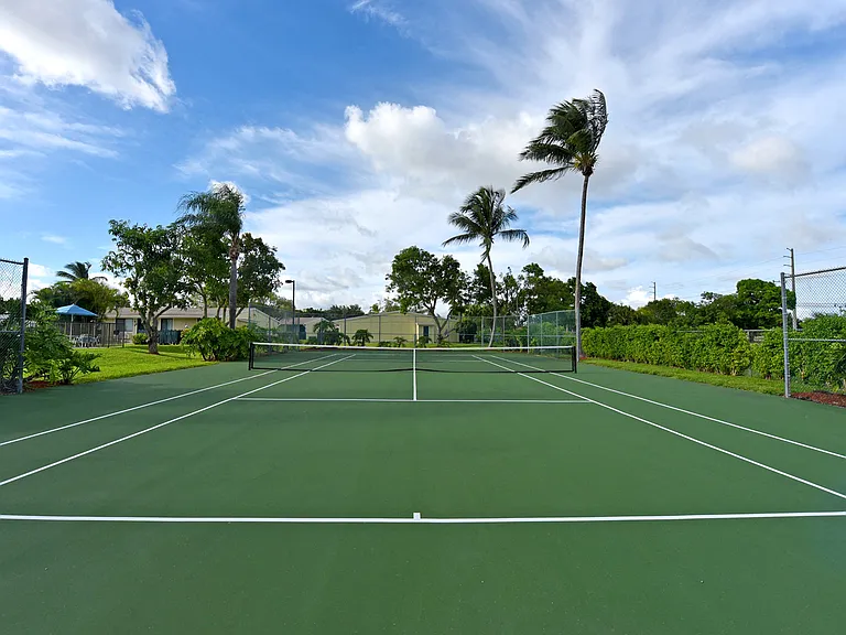 Mango Way Apartments — Photo 15