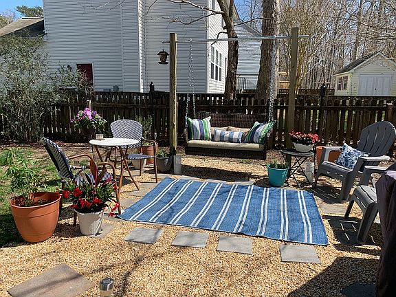 4th image of 212 Watson Dr
