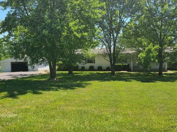 5718 Lake Saint Louis Blvd, Lake Saint Louis, MO 63367