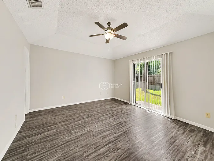 9415 Wallingham Dr — Photo 11