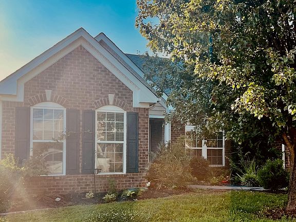 4th image of 2409 Trivaca Ln