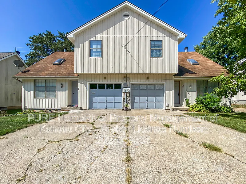 3 bed, 2.0 bath, 1375 sqft, $1,425 — Photo 1