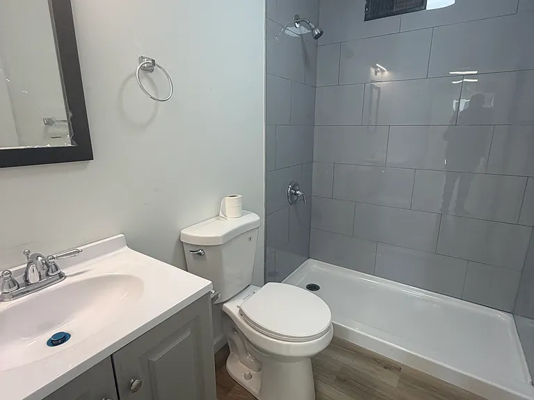 51 Central Blvd #A — Photo 3