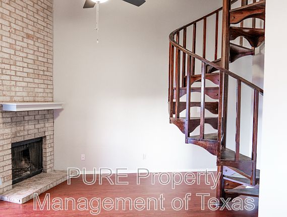 3rd image of 2500 Burleson Rd APT 521