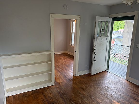 3rd image of 744 1/2 Ratcliff St #744-1/2