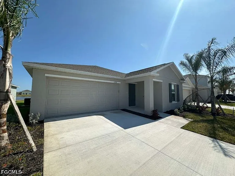 11918 Savanna Lakes Blvd — Photo 3