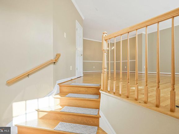 4th image of 5587 Governors Pond Cir