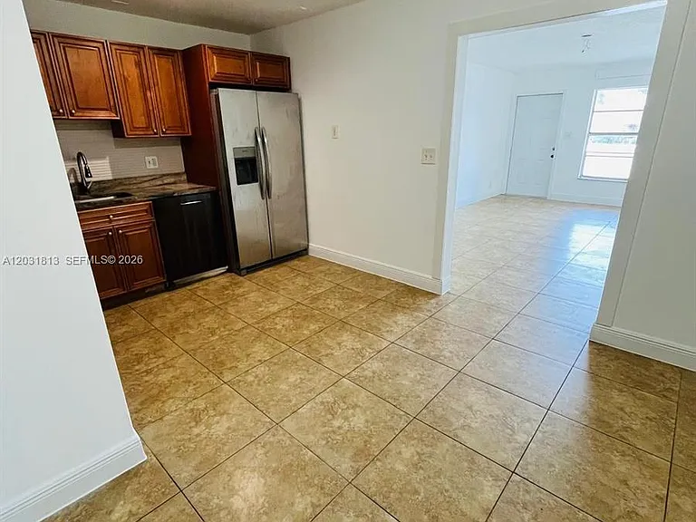 7701 SW 10th Ct #1A — Photo 5