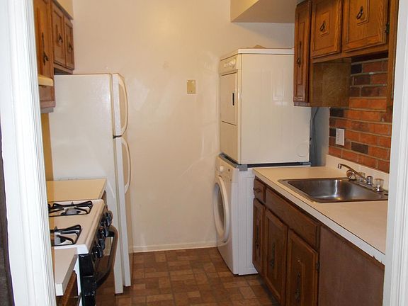 2nd image of 1717 Fountain Rock Way