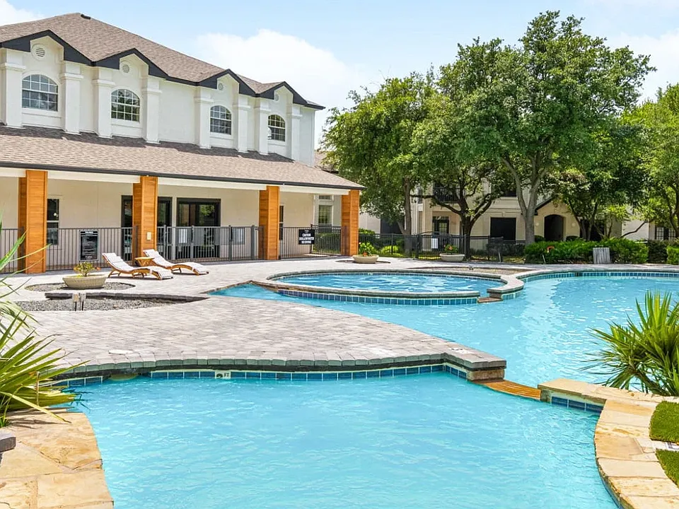 Ladera Apartments