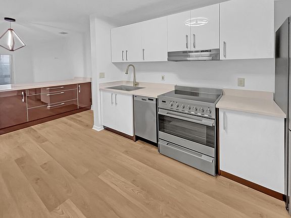 3rd image of 1410 Ocean Dunes Circle