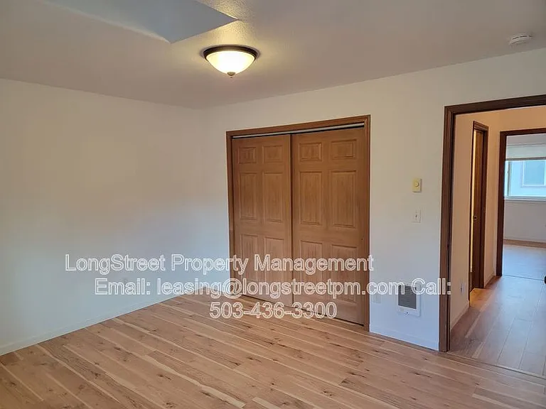 3121 NE Flintlock Pl — Photo 18