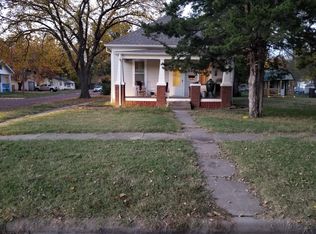 134 SW 4th St, Newton, KS 67114
