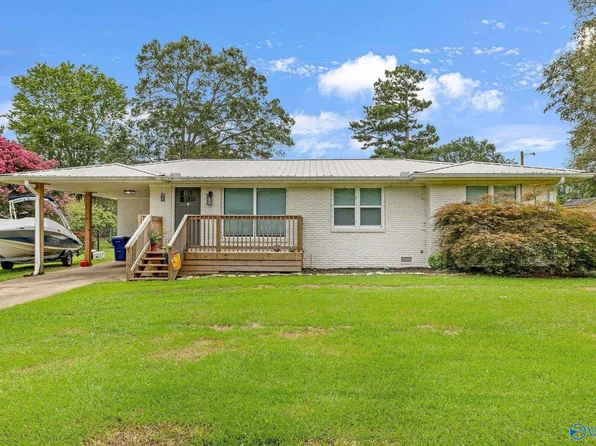 102 W Sims Ave, Albertville, AL 35950