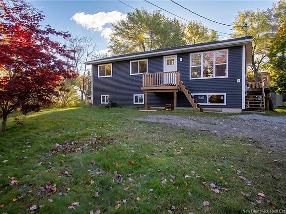 2nd image of 3234 Loch Lomond Rd