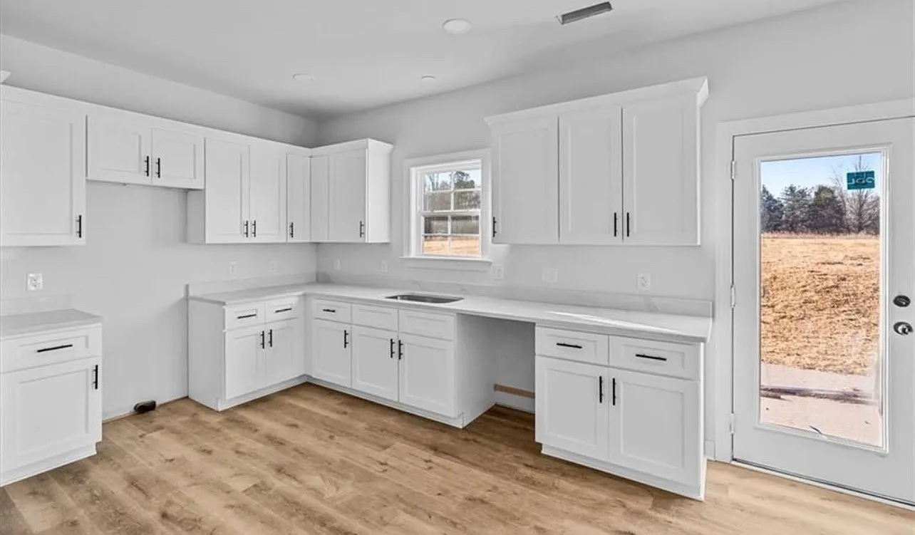 136 Nordwin Ct — Photo 3
