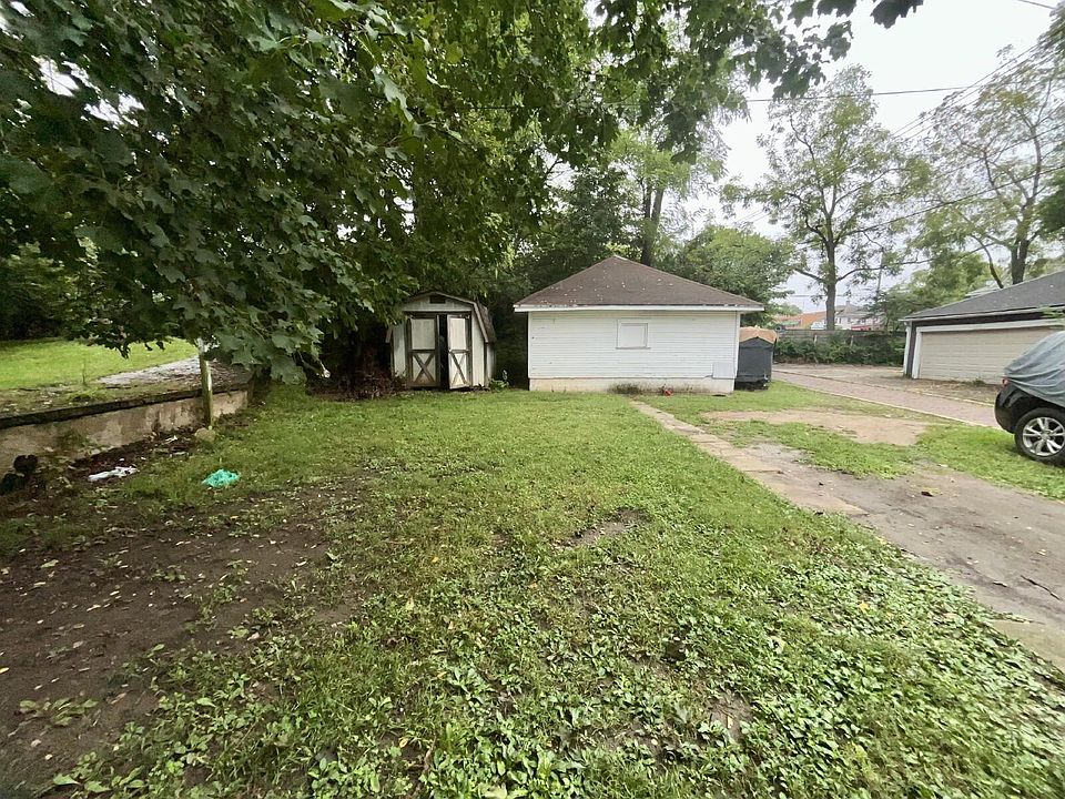 1st image of 136 E Cecil St #134