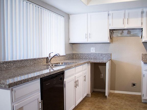 5th image of 5428 W Puget Ave